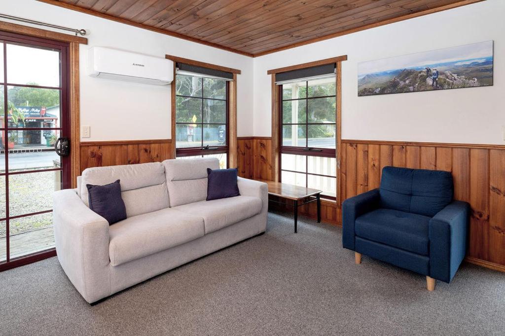 Kitty'S Cottages - Managed By Big4 Strahan Holiday Retreat Εξωτερικό φωτογραφία