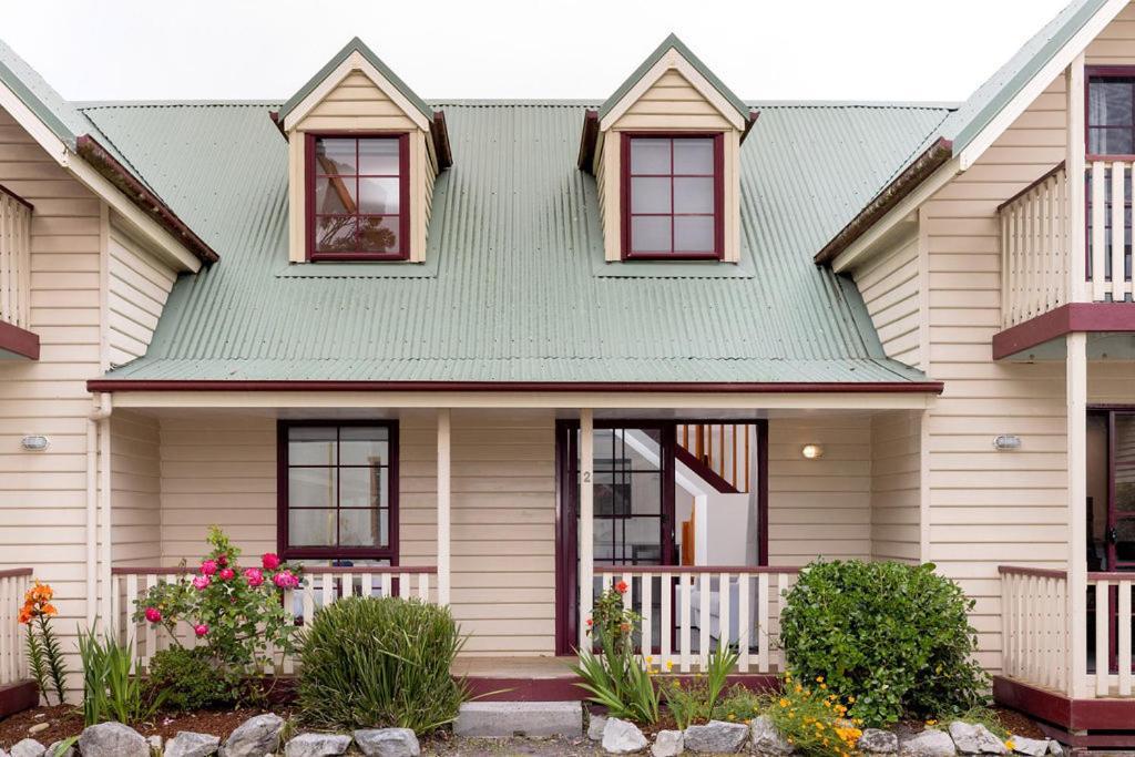 Kitty'S Cottages - Managed By Big4 Strahan Holiday Retreat Εξωτερικό φωτογραφία